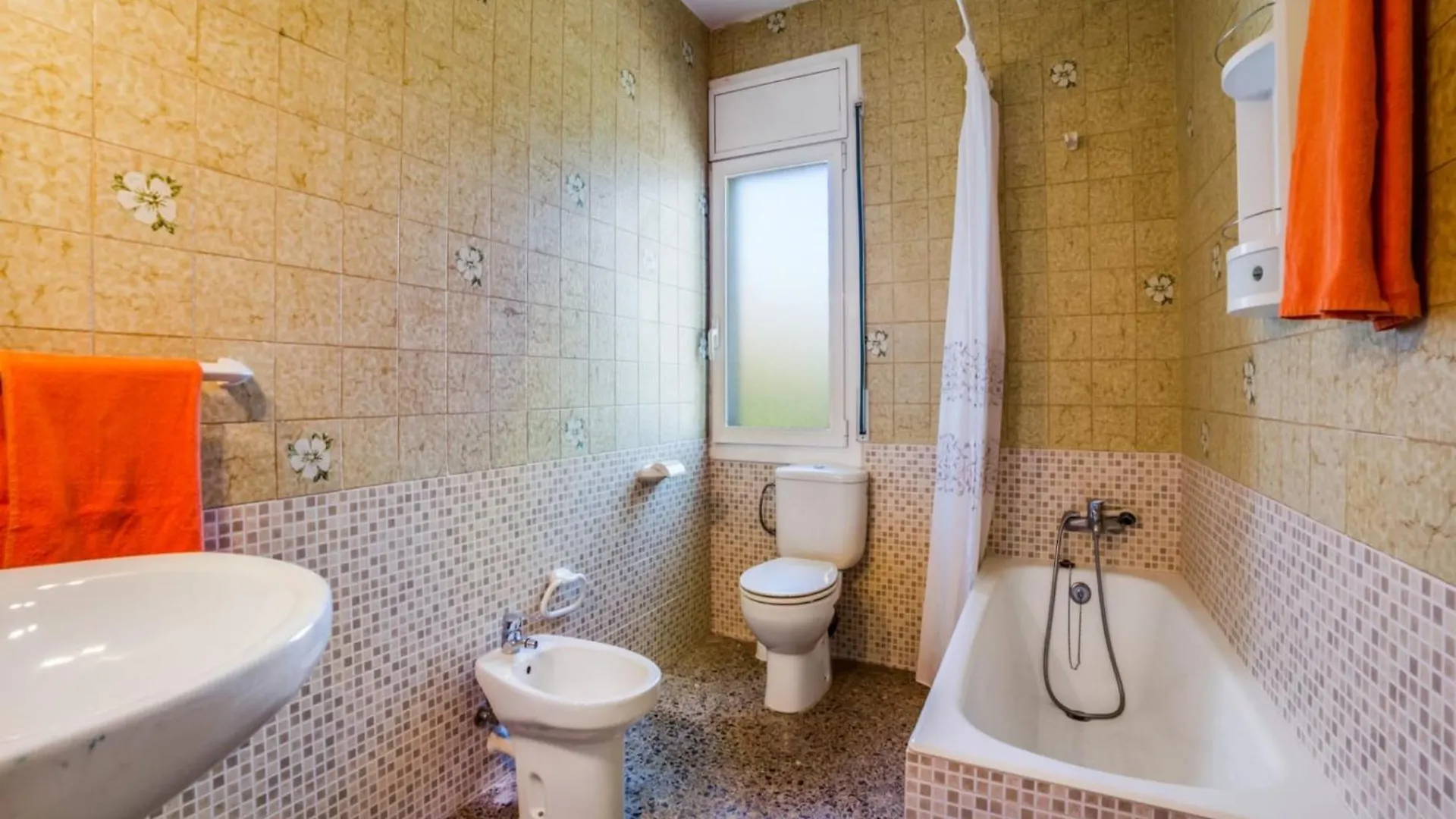 Perfect Villa For Large Family Holidays Palafolls 0*,  Spanien
